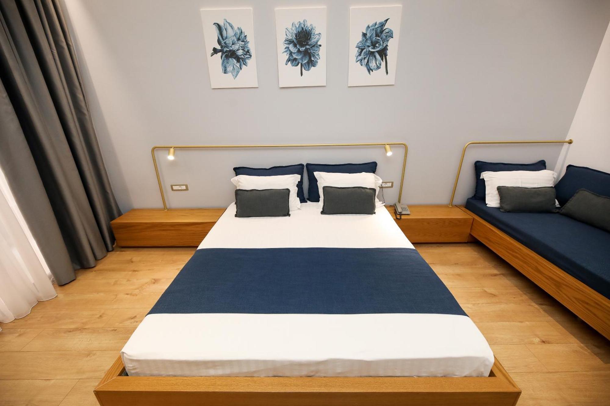 H&M Hotel Vlorë Eksteriør bilde