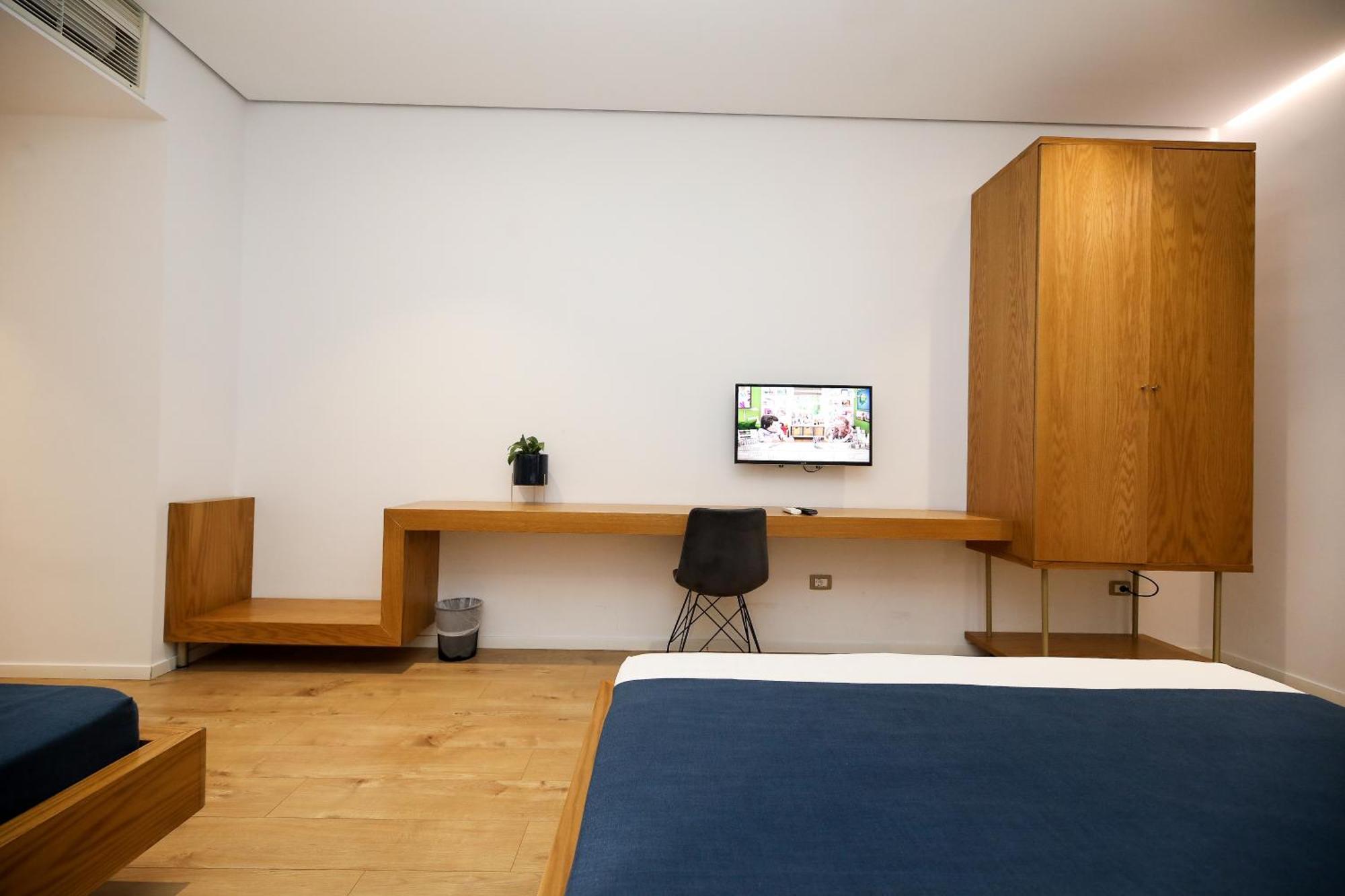 H&M Hotel Vlorë Eksteriør bilde
