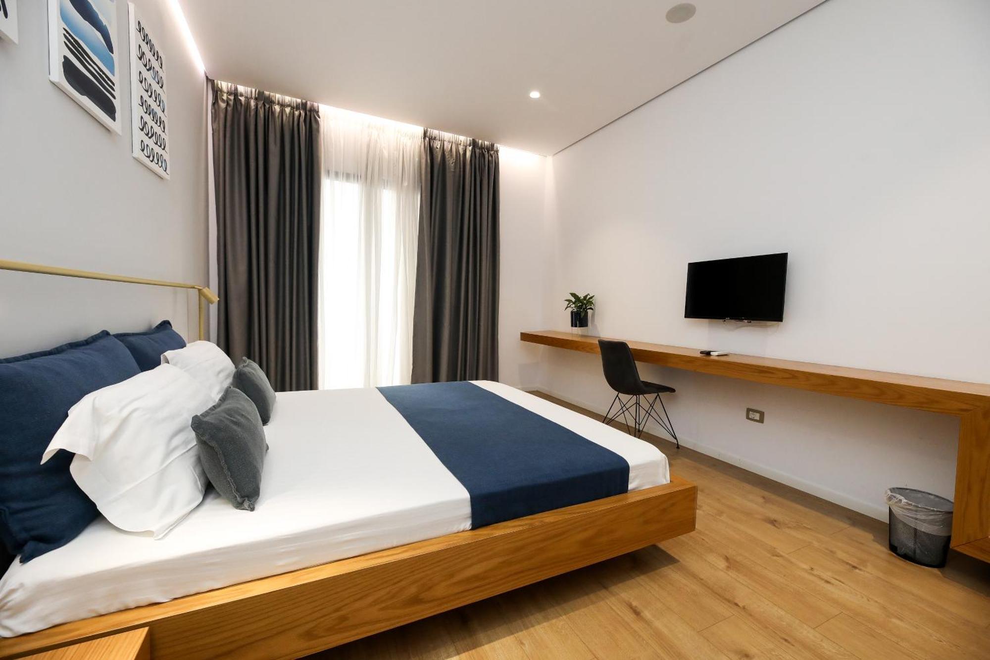 H&M Hotel Vlorë Eksteriør bilde
