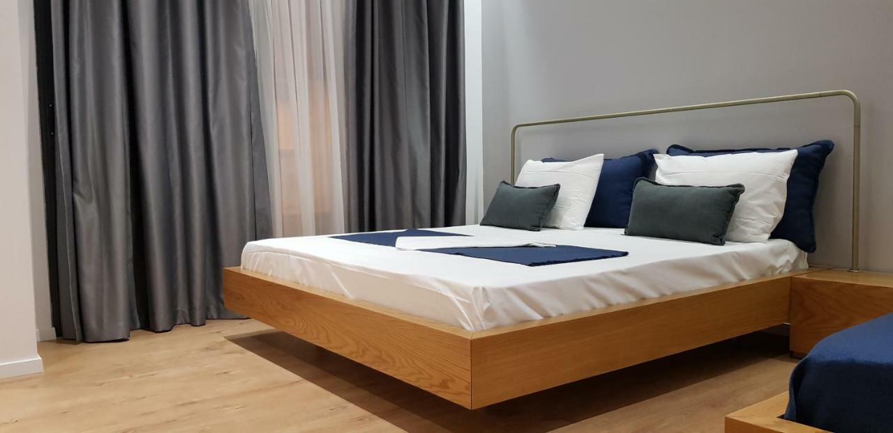 H&M Hotel Vlorë Eksteriør bilde