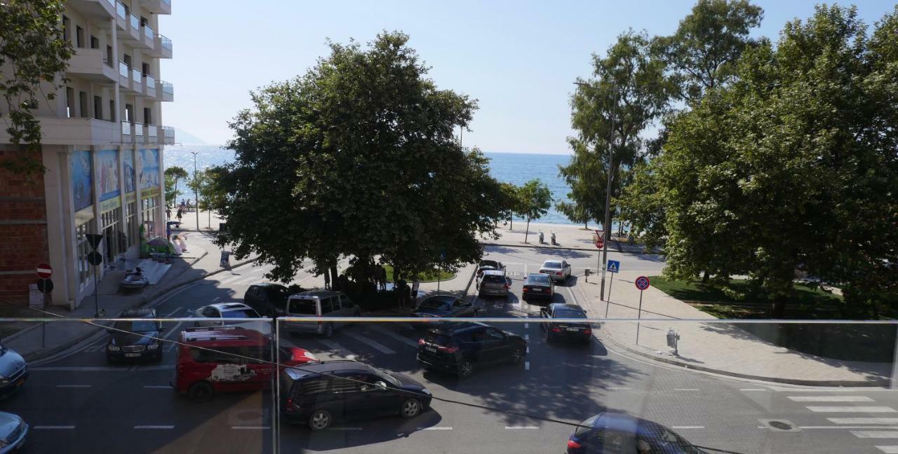 H&M Hotel Vlorë Eksteriør bilde